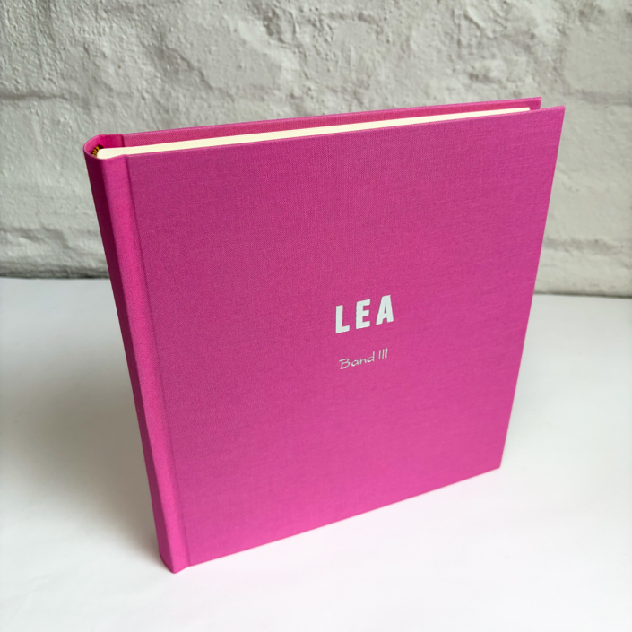 Himbeer mit silberner Prägung in Letterpress